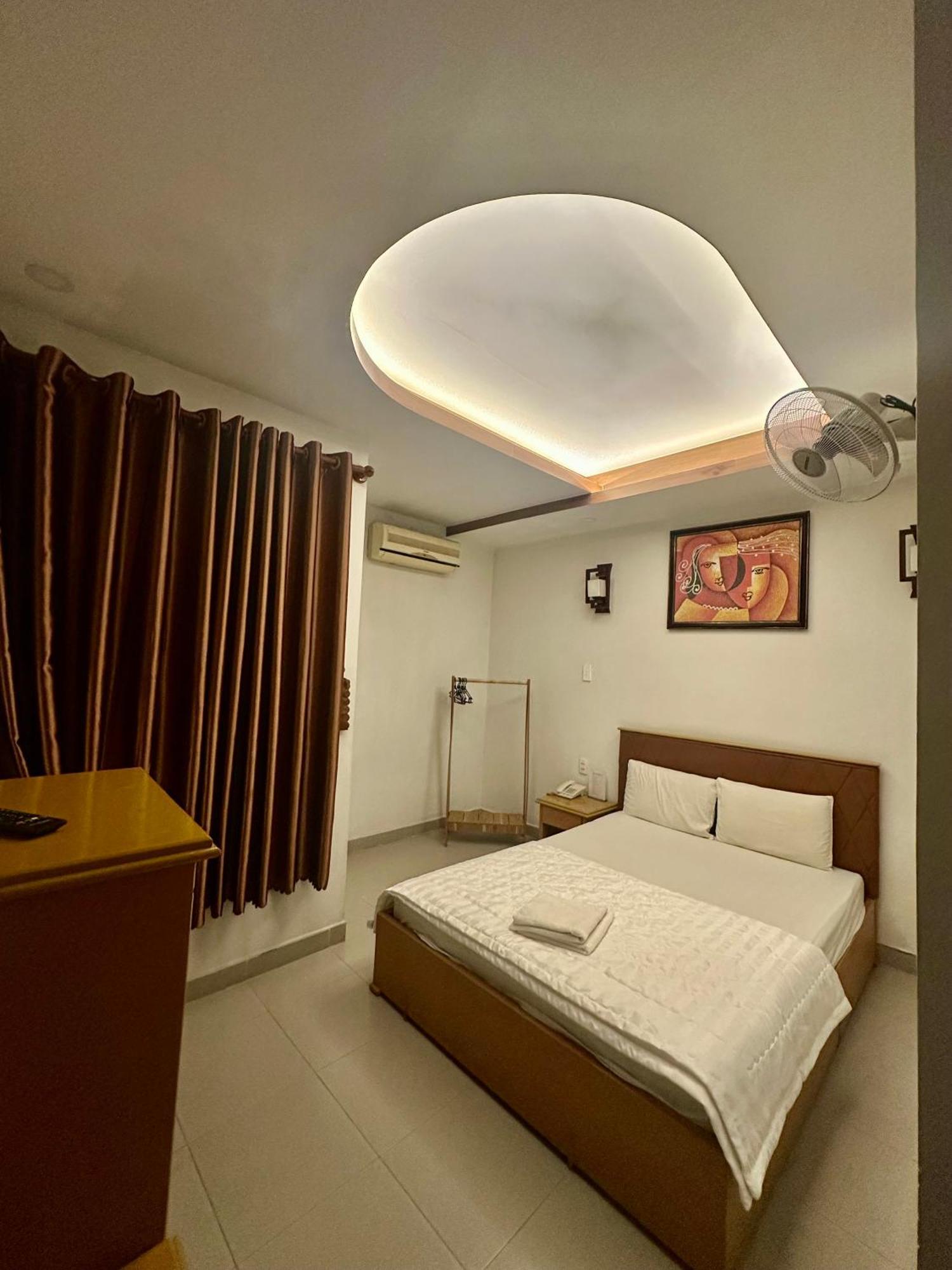 Ngoc Hoa Mai Hotel Хошимин Екстериор снимка