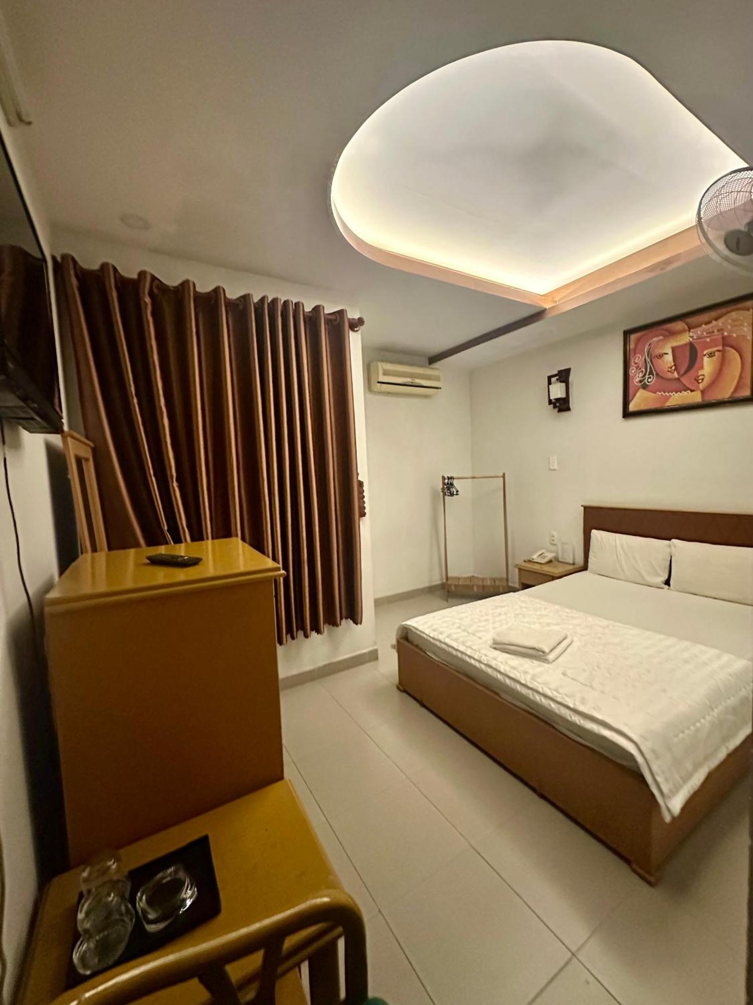 Ngoc Hoa Mai Hotel Хошимин Екстериор снимка